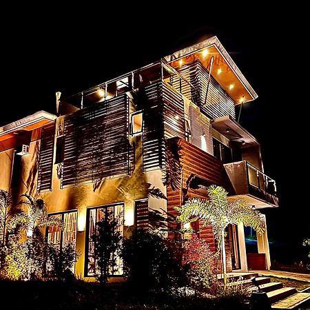 Overlooking Staycation At Sandari Batulao Tagaytay City Exteriör bild