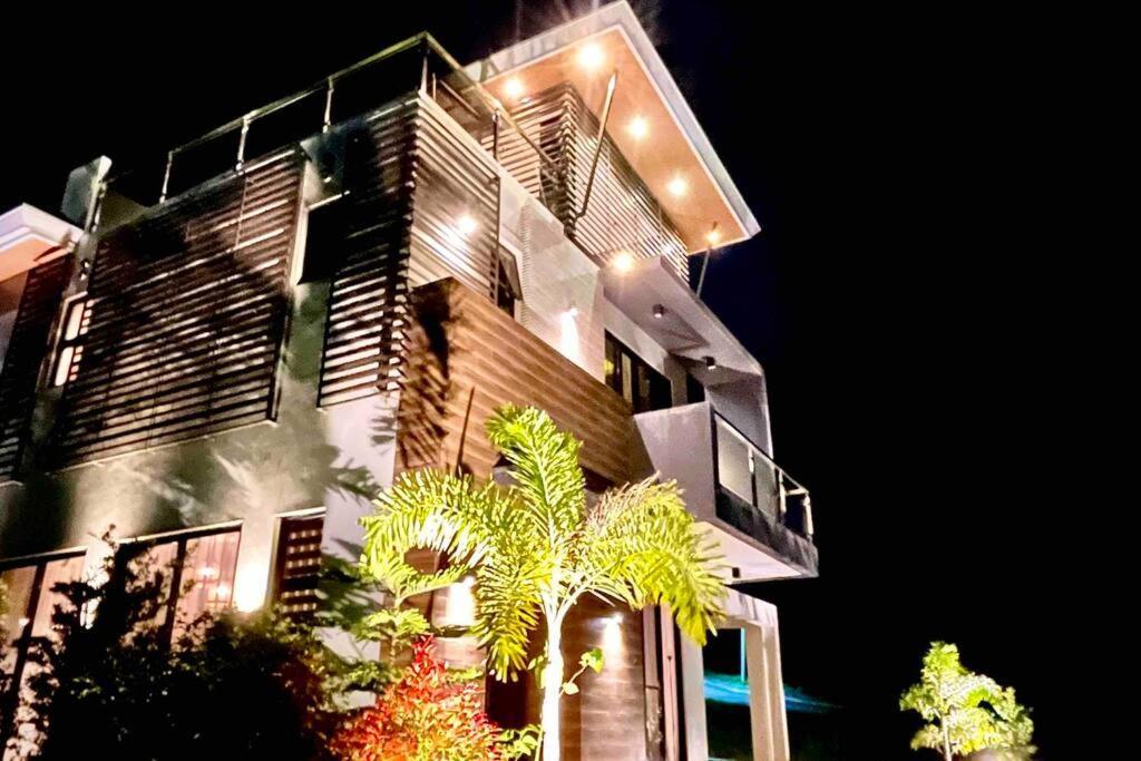 Overlooking Staycation At Sandari Batulao Tagaytay City Exteriör bild