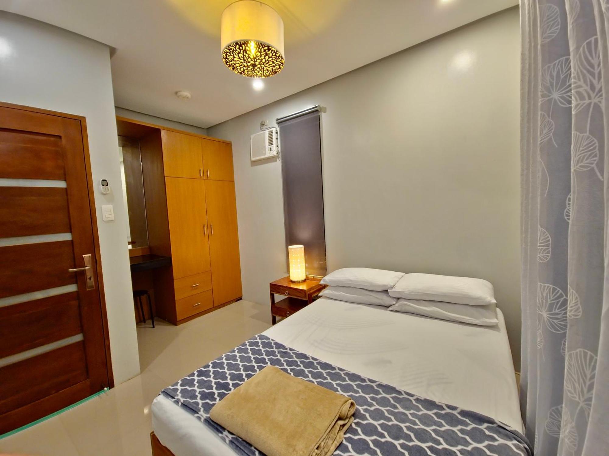 Overlooking Staycation At Sandari Batulao Tagaytay City Exteriör bild