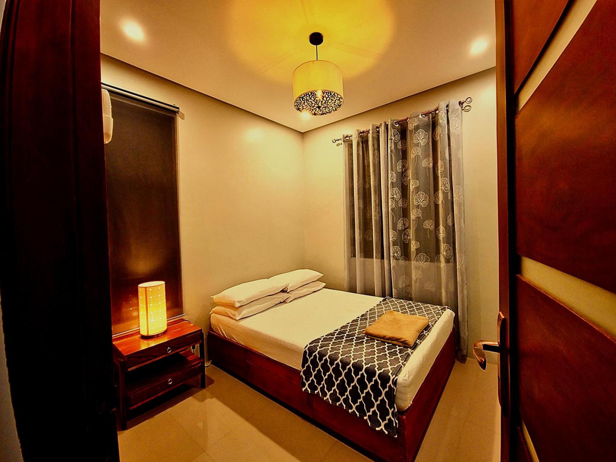 Overlooking Staycation At Sandari Batulao Tagaytay City Exteriör bild